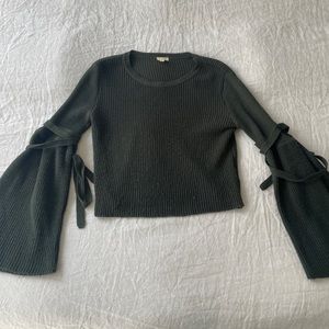 NWOT Silence + Noise Green Bell Sleeve Cropped Sweater Size S